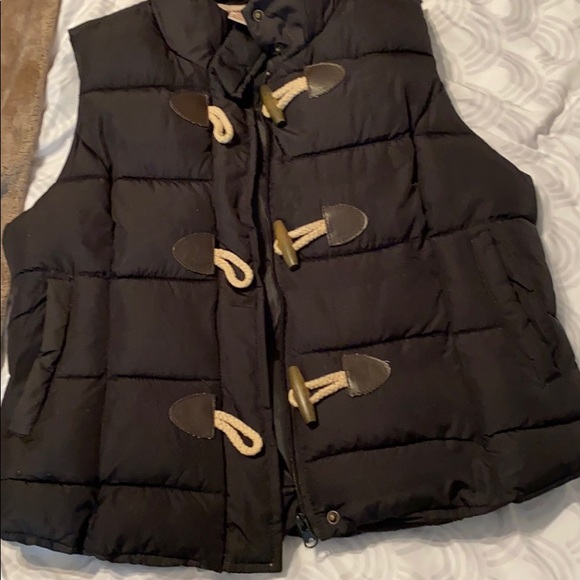 Vest - Picture 2 of 3